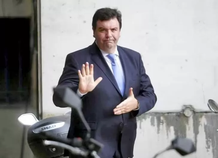 65fb090736abd_728_527!