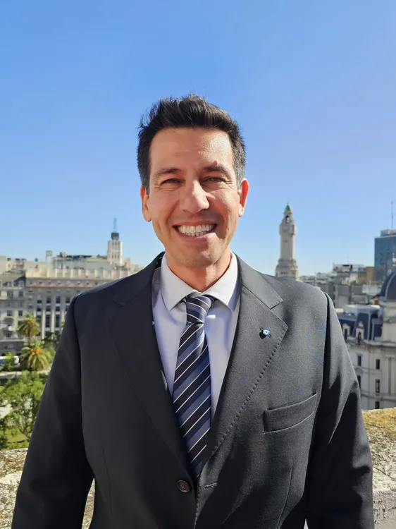 Nicolas Serafini portada