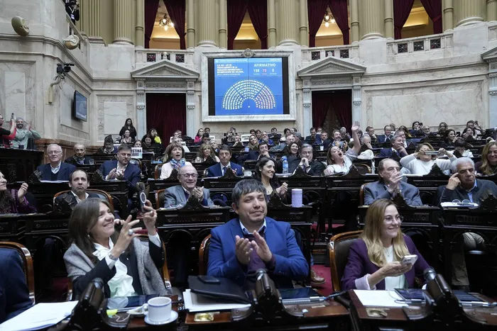 961151-2025-08-250806701-scaled